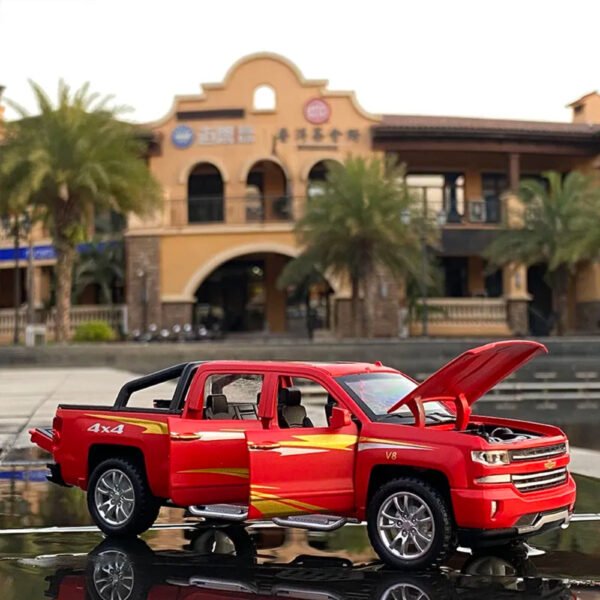 1:32 Chevrolet Silverado Pickup Model Alloy Die-Cast Truck Toy With Music And Light - Image 8